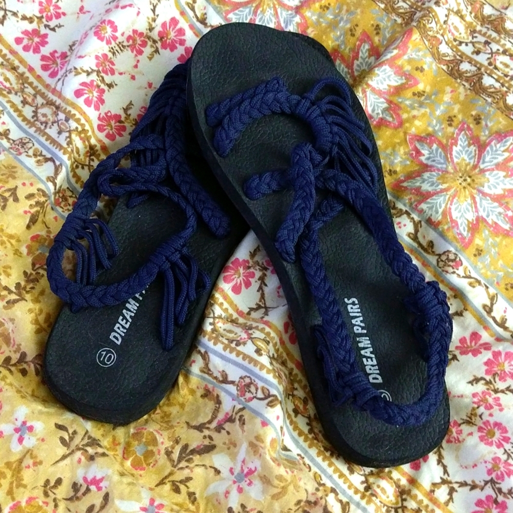 Dream Pairs sandals